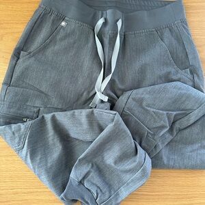 Figs Grey Jogger Pants - small